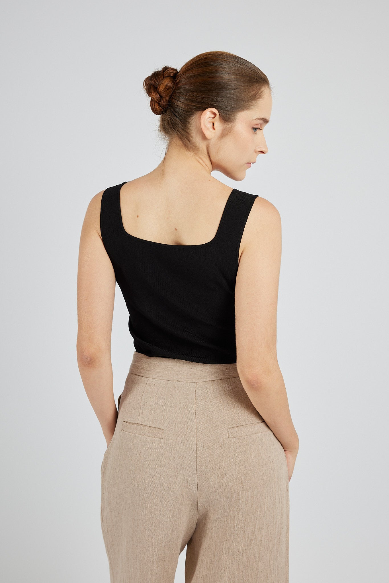 Essential Tank - Black