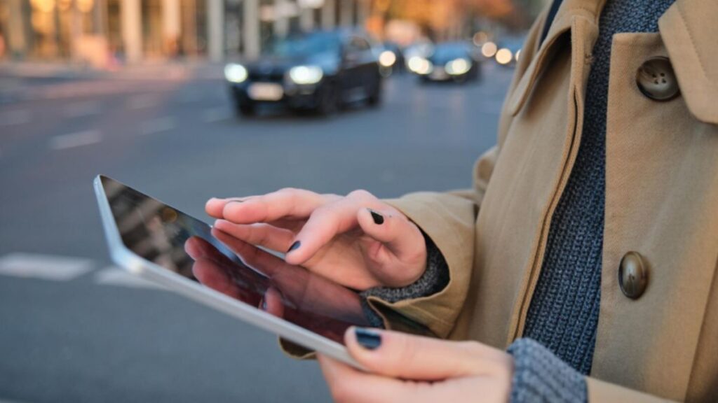 How Autocartrends.com Keeps You Updated on Car Trends and News