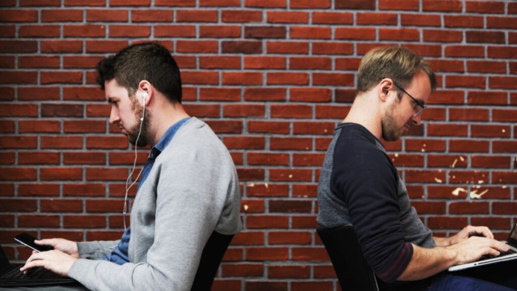 URLwo vs. Competitors: Which Tool Reigns Supreme?